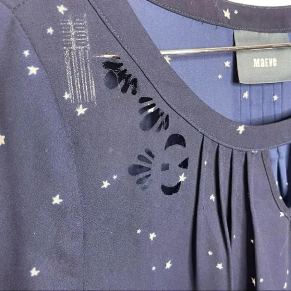 Anthropologie Maeve Star Print Laser Cut Blouse Navy White Women's Size 2 - Picture 4 of 9